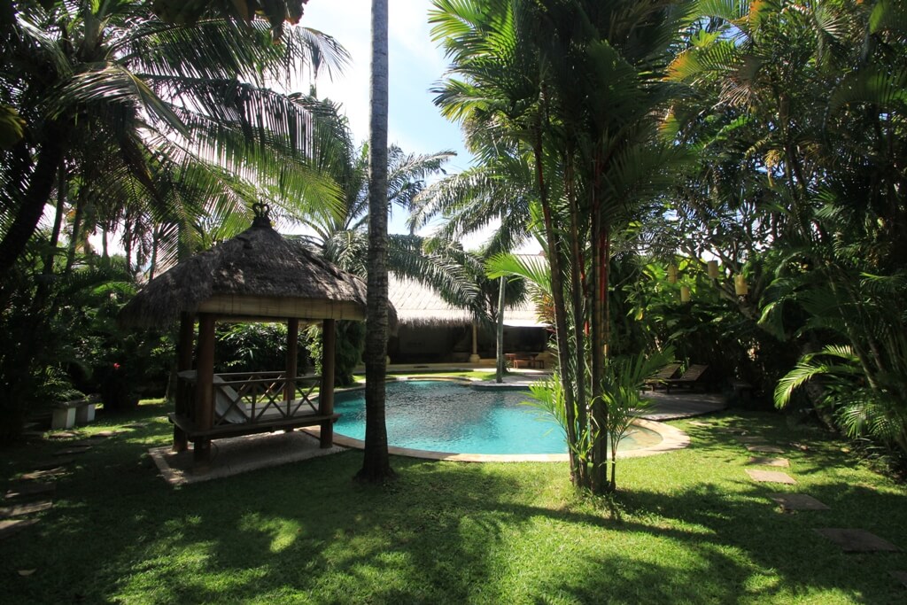 Terrain – villa - maison – propriété – à vendre – à louer – location - location longue durée – location à l’année – investissement – achat – vente – plage – bord de mer - sable blanc – Indonésie – Roti island – Bali – chambre – notaire – consultant - juridique – création - société – administration – voyage – entreprise – hôtel – commerce – restaurant – projet – visa – permis – travail – retraite – informations – découverte – aventure – produits – naturels – spa – salon – coiffure – réflexologie – savon – shampoing – anti-moustique – tourisme – plaisir – nature – surf – plongée – exploration – exotique – exotisme – massage – traditionnel – huile de massage – coucher de soleil – photos – galerie – soin de beauté – pédicure – manucure – agent immobilier – professionnel-Land - villa - house - property - for sale - rent - rental - leasing - rent annually - investment - purchase - sale - beach - sea - white sand - Indonesia - Rote island - Bali - bedroom - notary - consultant - legal - creation - company - administration - travel - business - hotel - shop - restaurant - project - visa - permit - work - retirement - information - discovery - adventure - products - natural - spa - lounge - hairdresser - reflexology - soap - shampoo – anti-mosquito – pleasure – nature – surf – diving – exploration - exotic - exotism - massage - traditional - massage oil - sunset - pictures - gallery - beauty treatment - pedicure – manicure – real estate agent – professional-Tanah - villa - rumah - properti - Dijual - disewakan - dikontrakan - menyewa per tahun - investasi - pembelian - penjualan - pantai - laut - pasir putih - Indonesia - pulau Roti - Bali - bedroom - notaris - konsultan - hukum - penciptaan - wisata - - bisnis - Hotel - bisnis - restoran - proyek - visa - izin - pekerjaan - pensiun - informasi - penemuan - petualangan - produk - spa - - alam ruang duduk - penata rambut - reflexology masyarakat - administrasi - sabun - shampoo – anti-nyamuk - Pariwisata - menyenangkan - semacam - surfing - diving – eksplorasi - eksotik - eksotis - pijat - tradisional - pijat minyak - sunset - Foto - galeri - perawatan kecantikan - pedicure – manicure – properti agen - Profesional